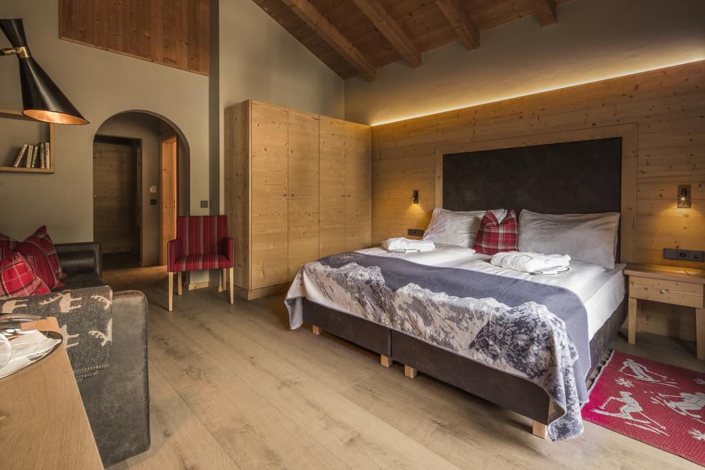 Hotel Marmolada Corvara Exteriör bild