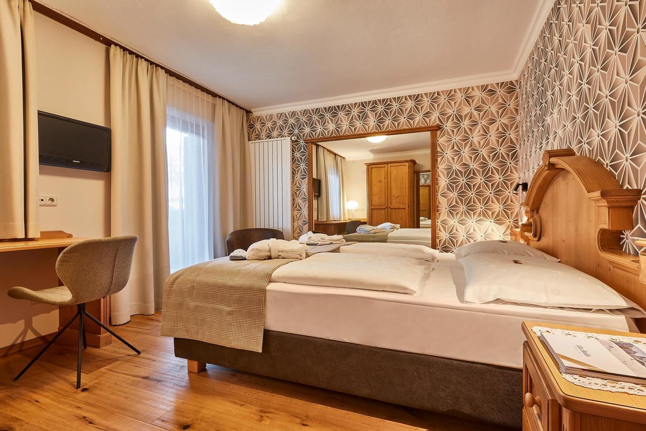 Hotel Marmolada Corvara Exteriör bild
