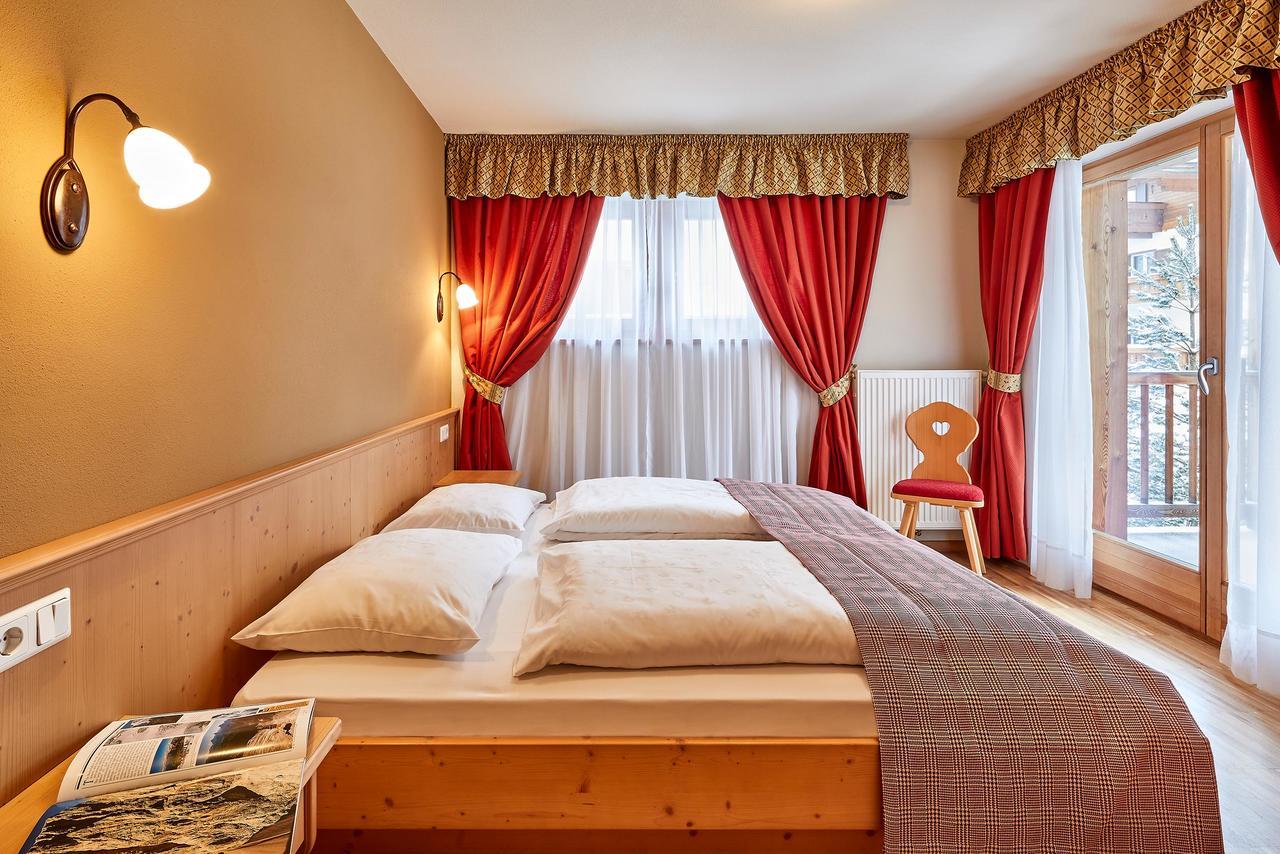 Hotel Marmolada Corvara Exteriör bild